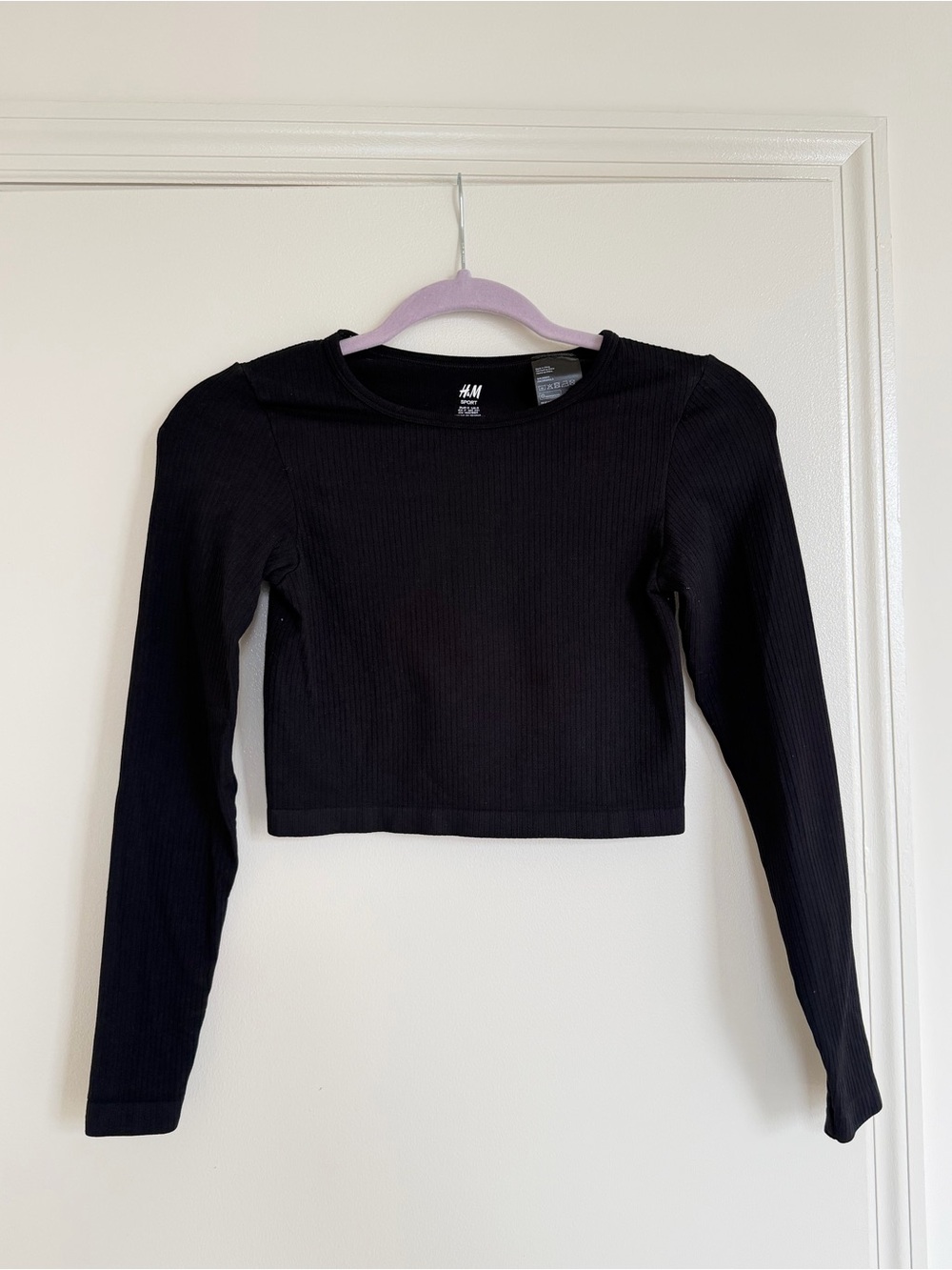 H&M Sport Black Ribbed Long Sleeve Crop Top